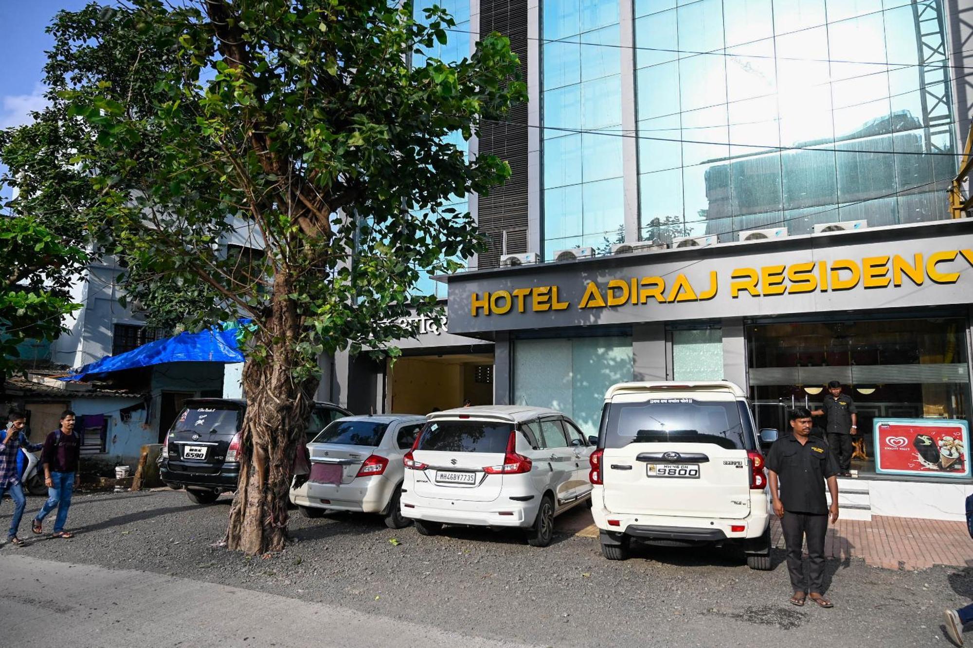 Отель Adiraj Residency Нави Мумбаи Экстерьер фото