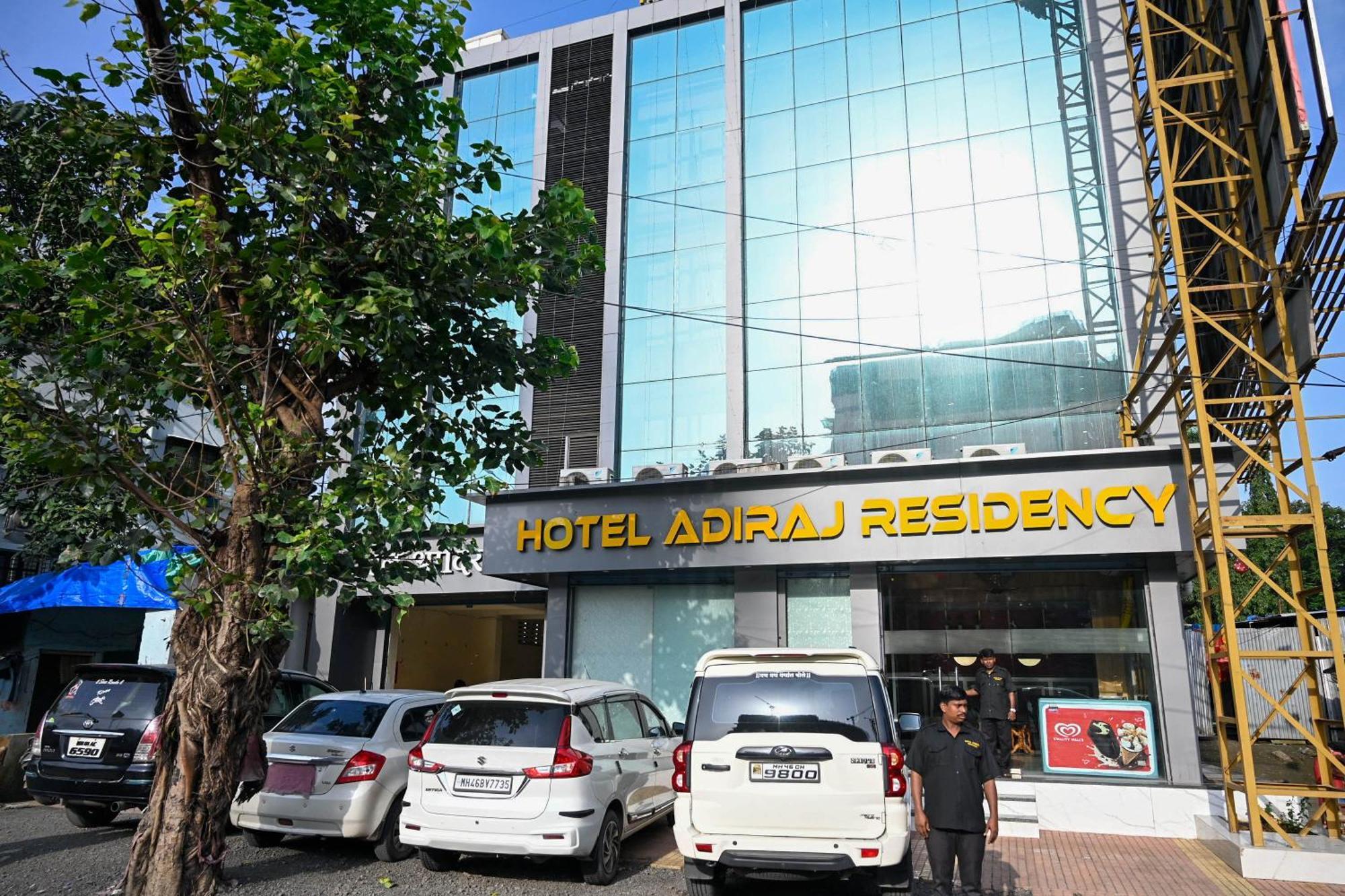 Отель Adiraj Residency Нави Мумбаи Экстерьер фото
