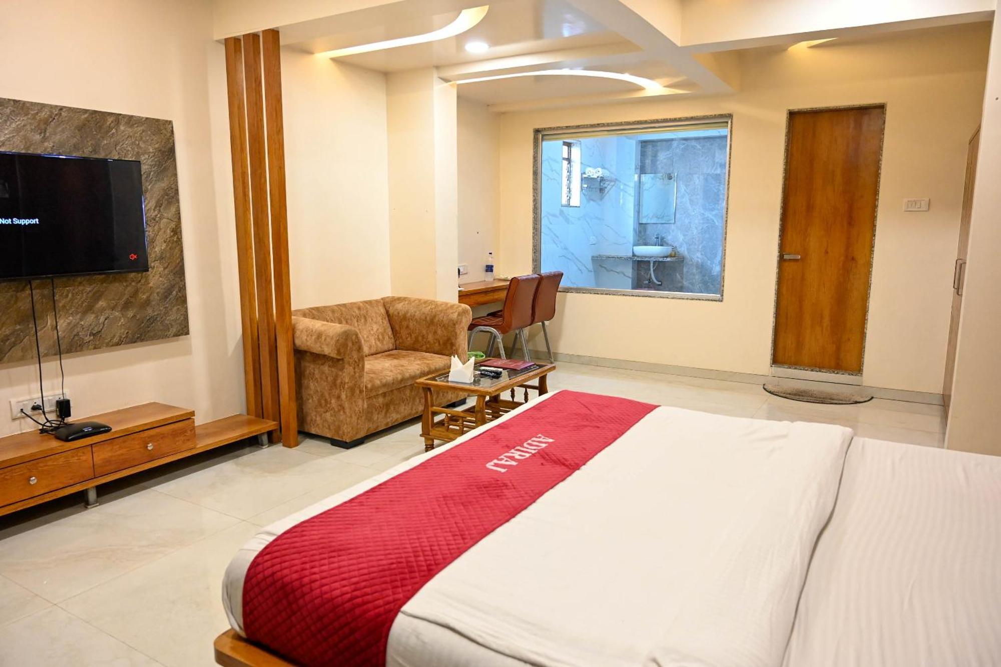 Отель Adiraj Residency Нави Мумбаи Экстерьер фото